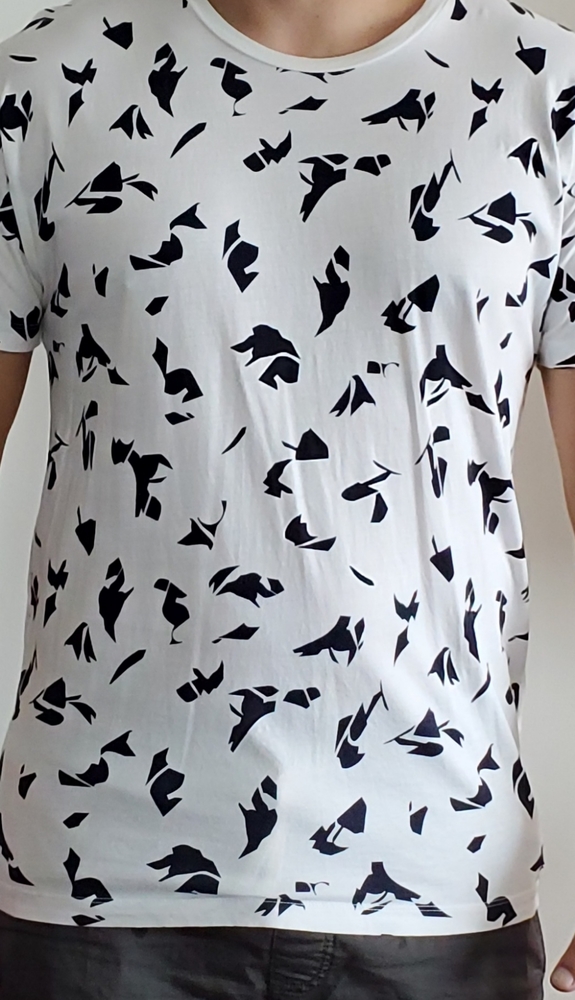 Hugo boss men's t shirt blue on white pattern